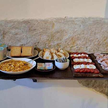 B&B Le Vie Del Borgo Castiglione De Sicilia Bagian luar foto