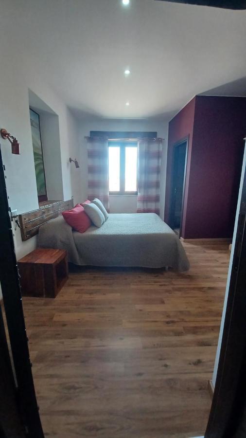B&B Le Vie Del Borgo Castiglione De Sicilia Bagian luar foto