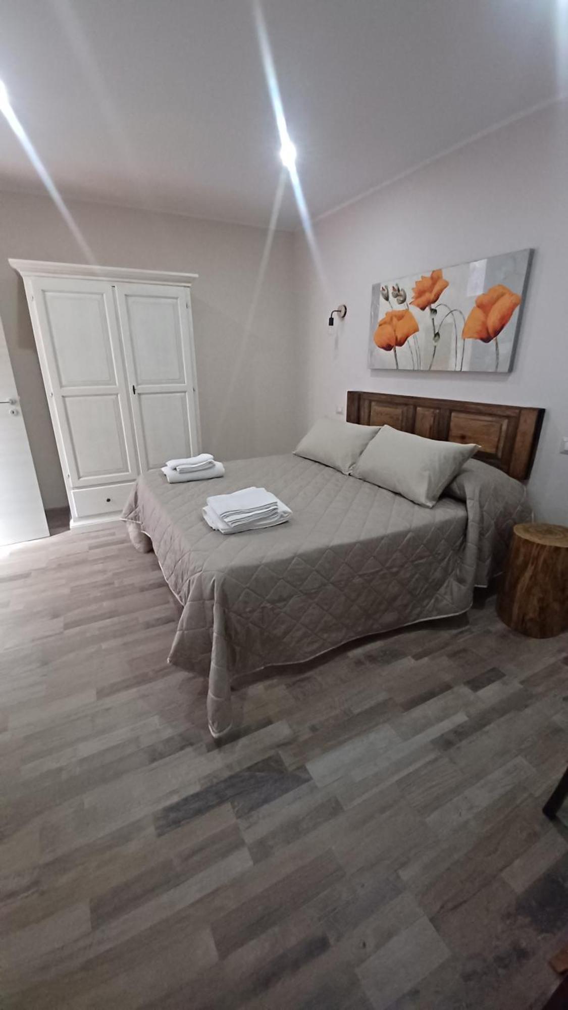 B&B Le Vie Del Borgo Castiglione De Sicilia Bagian luar foto