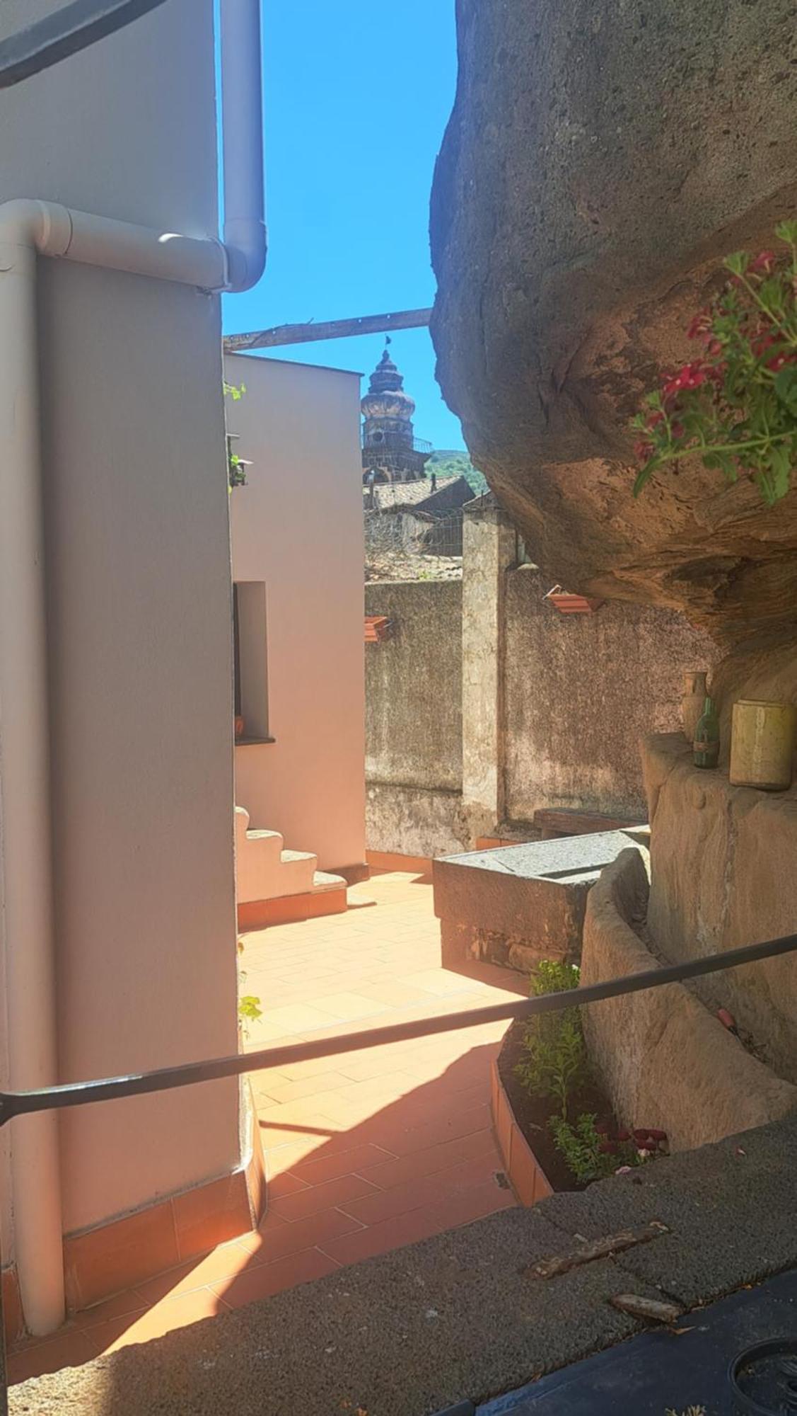 B&B Le Vie Del Borgo Castiglione De Sicilia Bagian luar foto