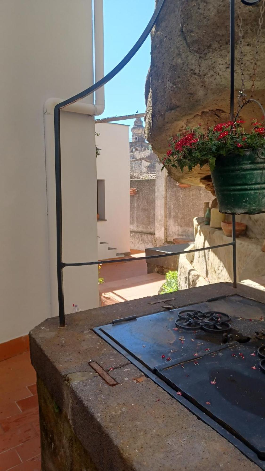 B&B Le Vie Del Borgo Castiglione De Sicilia Bagian luar foto