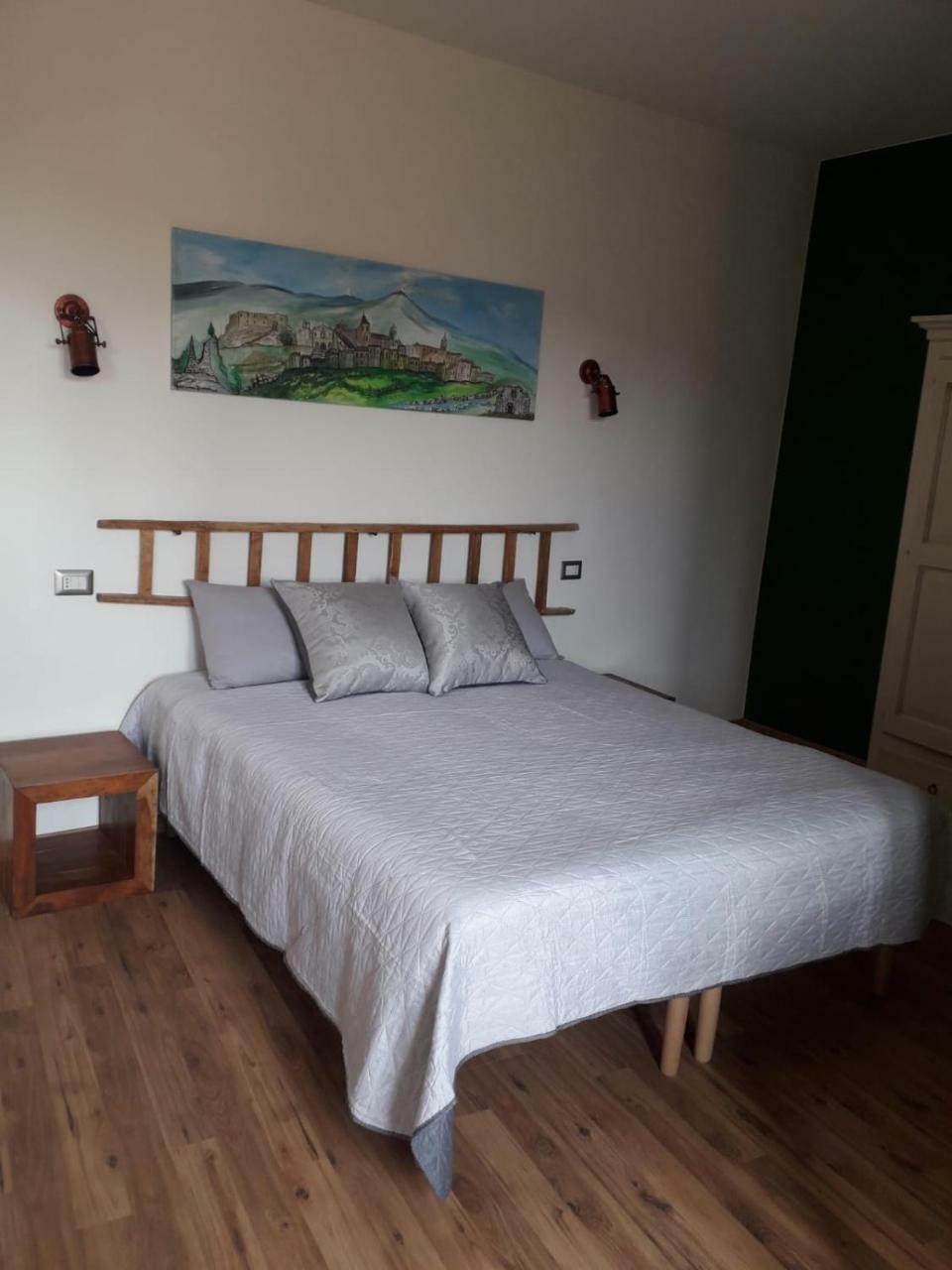 B&B Le Vie Del Borgo Castiglione De Sicilia Bagian luar foto