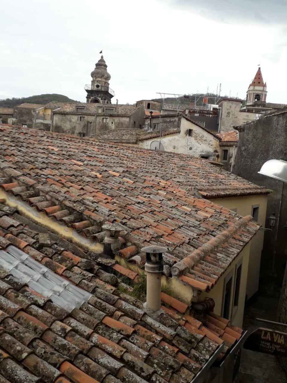 B&B Le Vie Del Borgo Castiglione De Sicilia Bagian luar foto