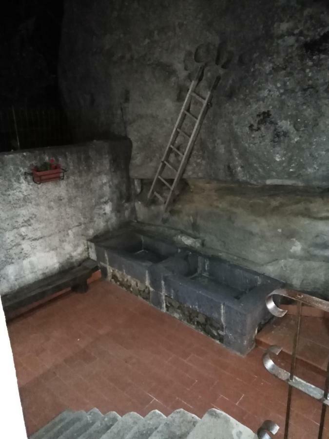B&B Le Vie Del Borgo Castiglione De Sicilia Bagian luar foto